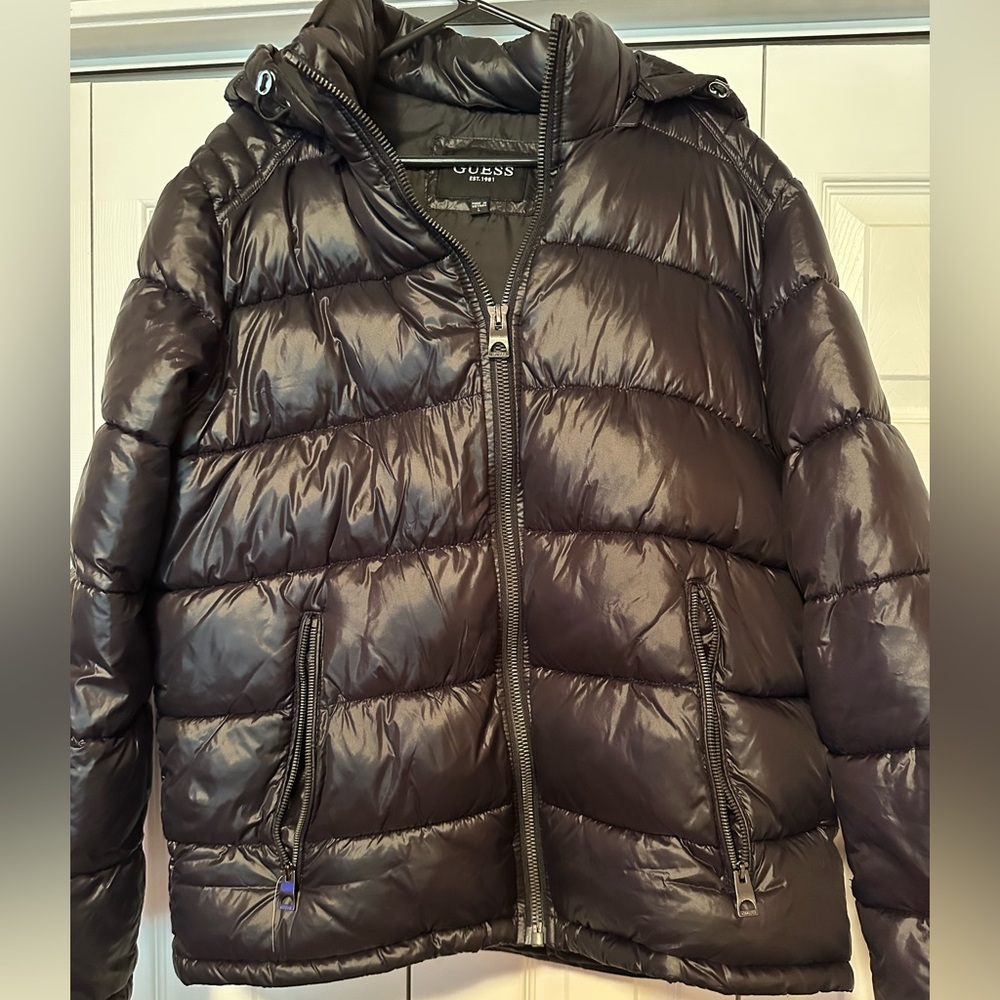 Guess puffer jacket. Large. Great condition. Men’s. Black